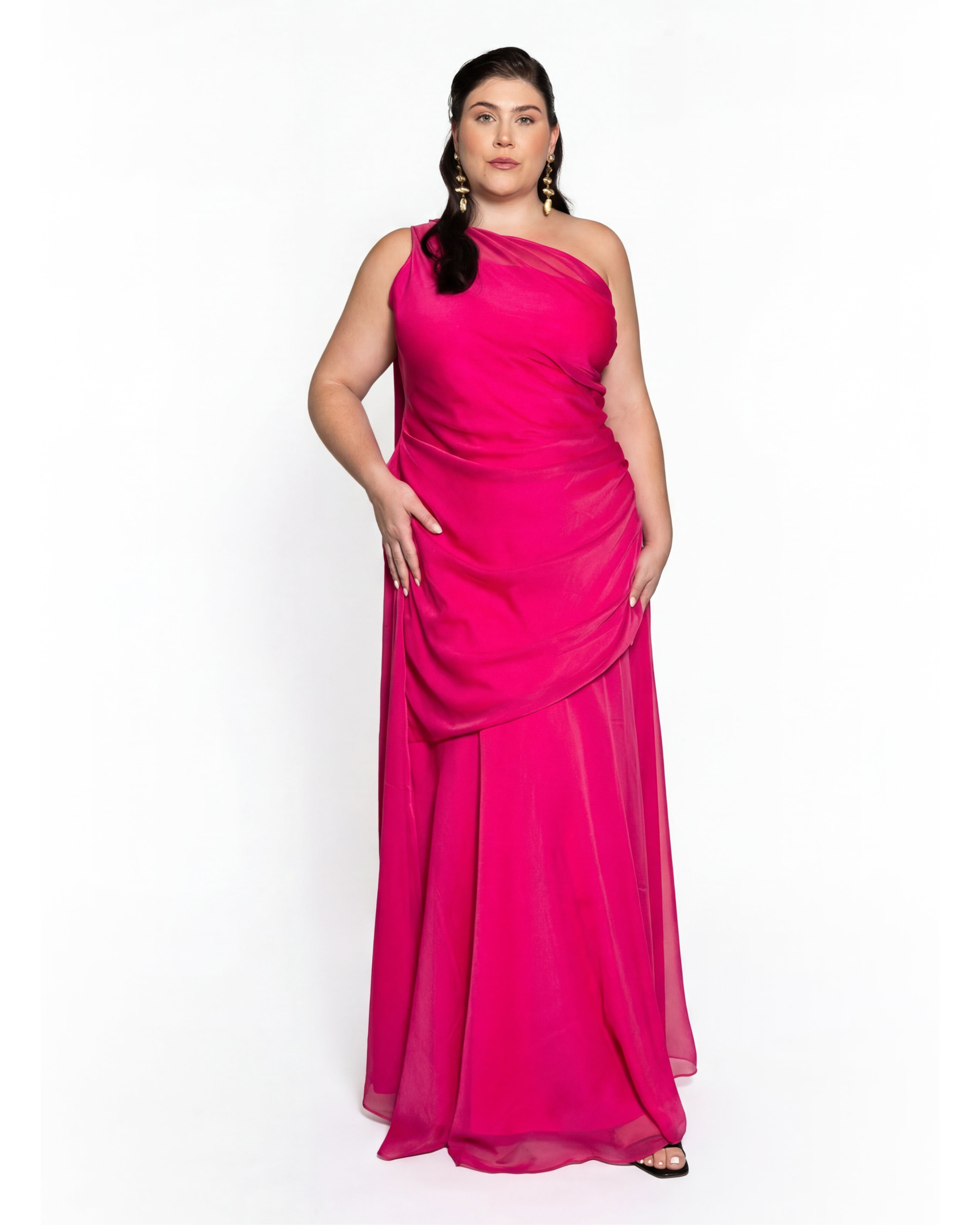 Vestido de gasa brillante con corsé y cola